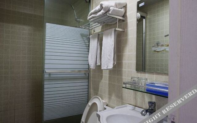 Shanghai Xinggong Hotel