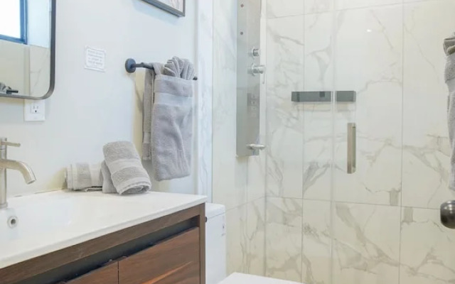 Luxury Comfort Apartment with Parking