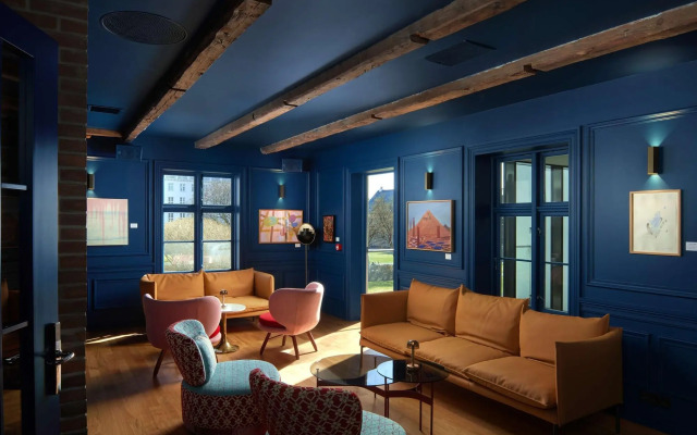 Iceland Parliament Hotel, Curio Collection By Hilton