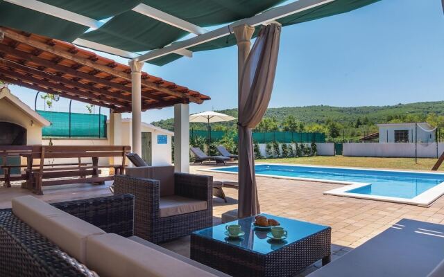 Awesome Home in Dubrava With Wifi and 4 Bedrooms