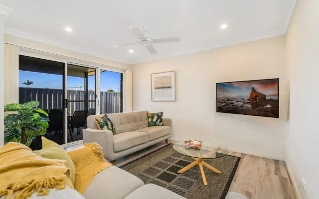 Newcastle Short Stay Apartments - Adamstown Townhouses