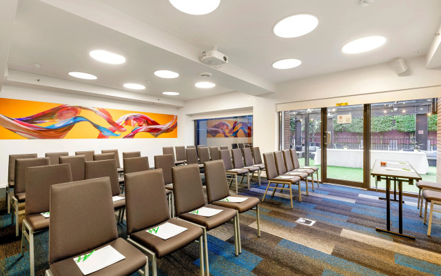 Hotel Indigo Melbourne on Flinders by IHG