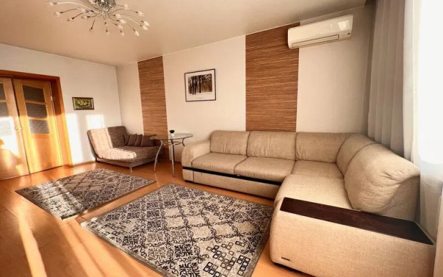 Voyage Apartment on 50 let Oktyabrya Street, 29