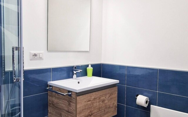 Villa in Lemon Grove With Sea Views & Sea Breeze