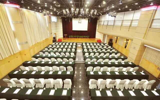Gaoxiong Hotel