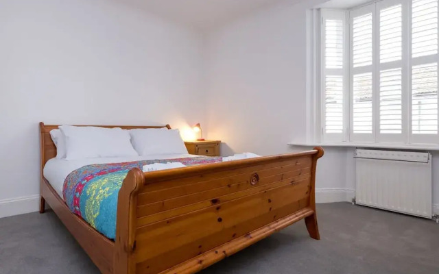 Host Stay Over Arches
