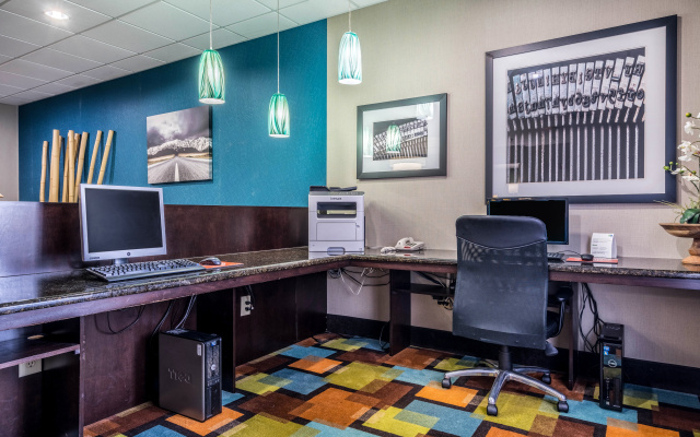 Holiday Inn Express & Suites Roanoke Rapids SE by IHG