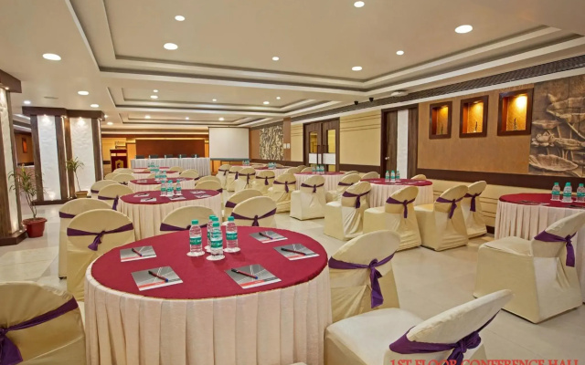 OYO Premium Paltan Bazar