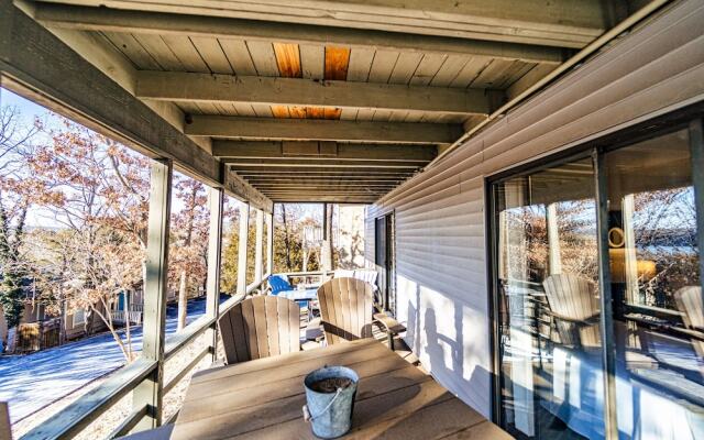 Hang Out 1 Cozy Retreat Next to Margaritaville!