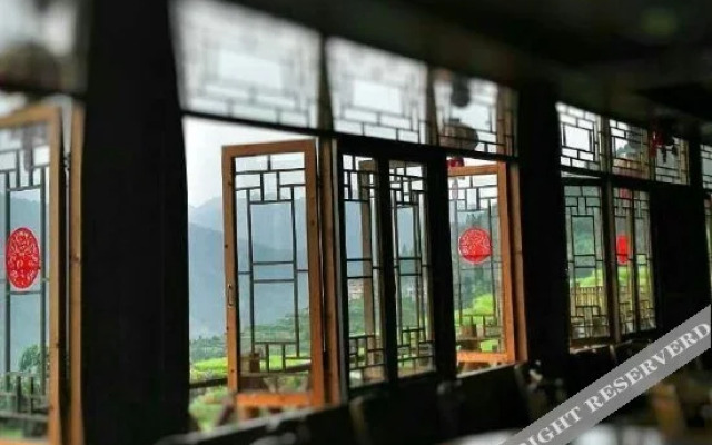 Waterfront Hotel
