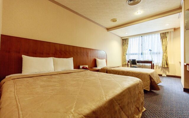 Chungli Business Hotel