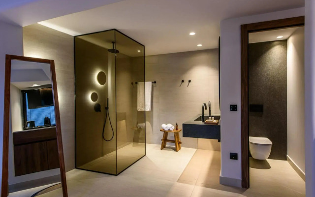 Soleil Apartments  Studios
