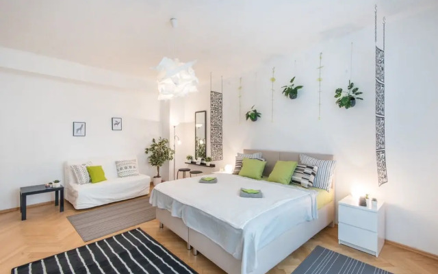 Lodecka apartment
