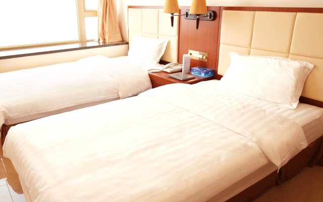 Grand Harbour Hotel