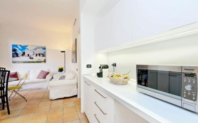 Unique Grand Trevi Fountain Apartment