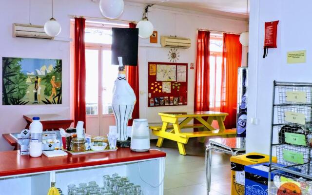 Red Nest Hostel