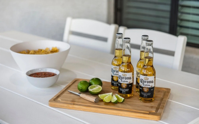 Desert Willow Pool Spa Firepit Putting Green