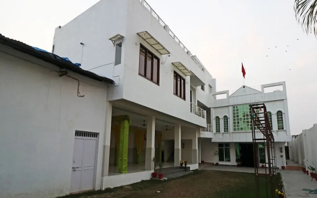 Oyo 26611 Anand Mangal Hotel