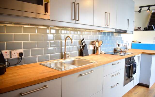 2 Bedroom House in Portobello