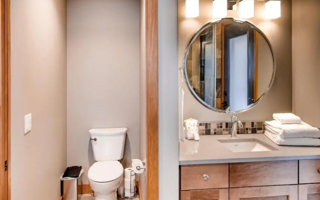 385 Moonshine Crescent by Okanagan Premier