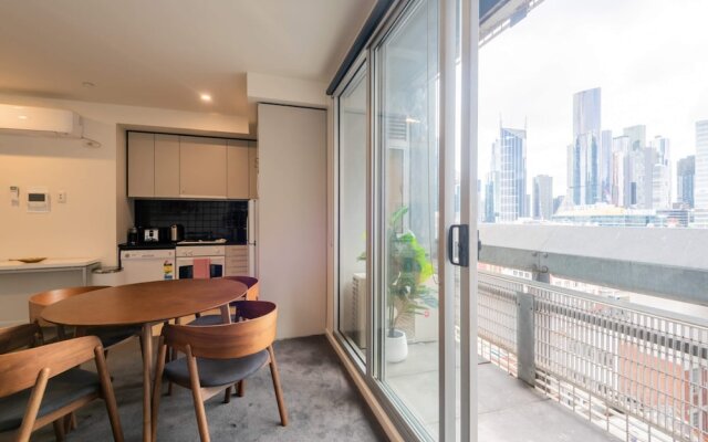 Spacious CBD Apt in the Heart of Melbourne