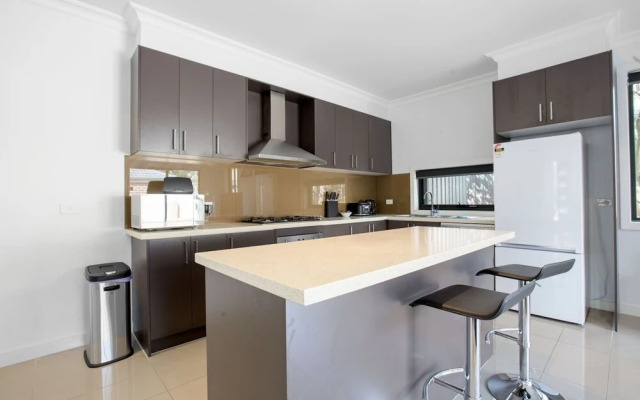 Stunning 3beds Near Knox Shopping Centro@wantirna