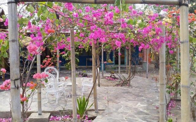Elephant House and Bungalows Gili Air