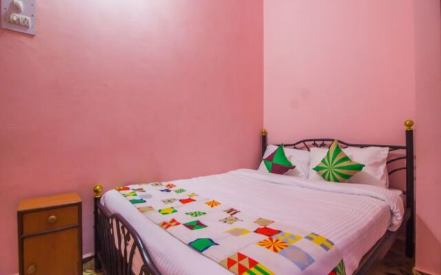 OYO 17410 Home 2BHK Goan Villa Calangute Beach