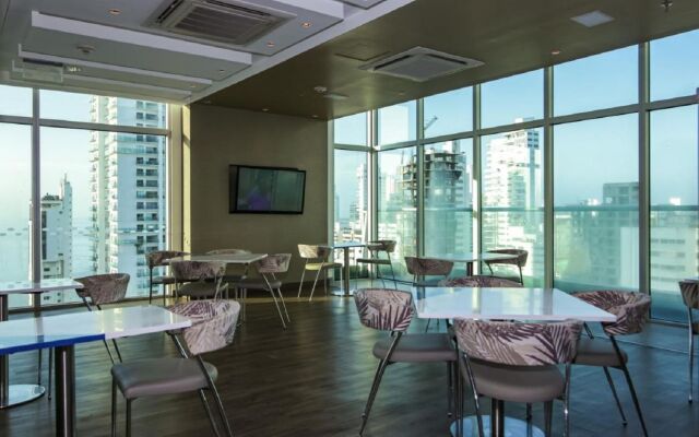 Hampton By Hilton Cartagena