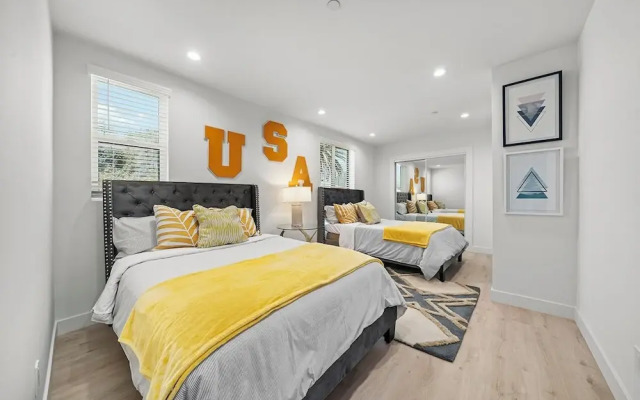 Serene Escapes Hollywood