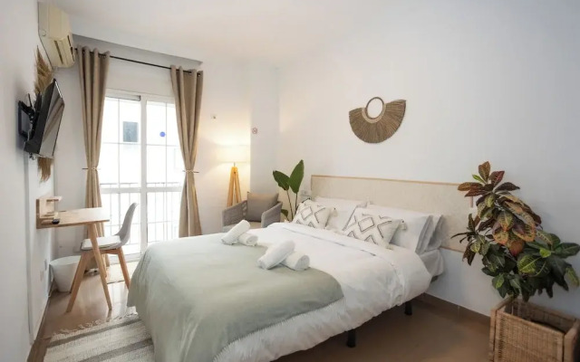 Naim Guest House Nerja