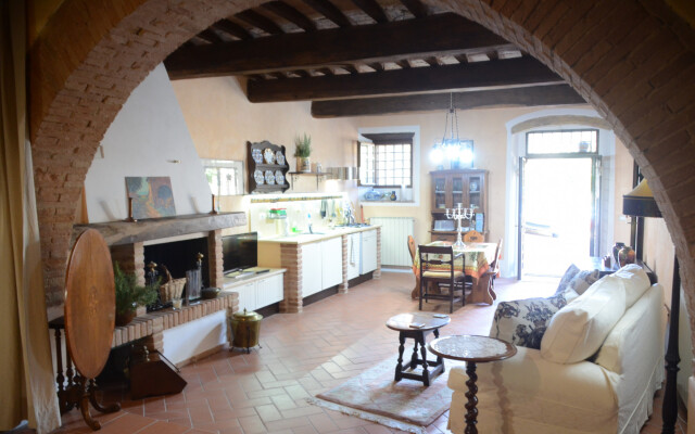 Casa Baronetta - A Cosy Apartment in a Medieval Village