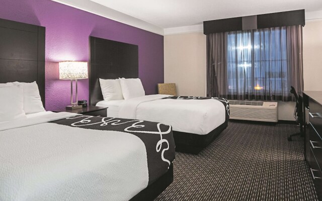 La Quinta Inn And Suites Detroit-Utica