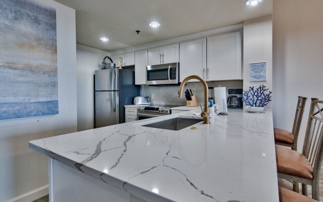 Sterling Gem Heated Pool Beach Front