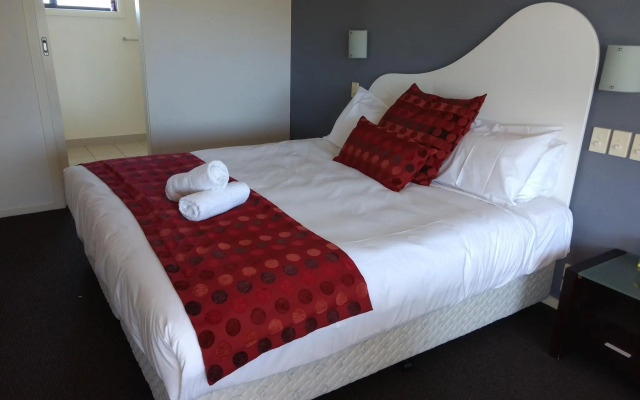 Diamond Island Resort & Penguin viewing