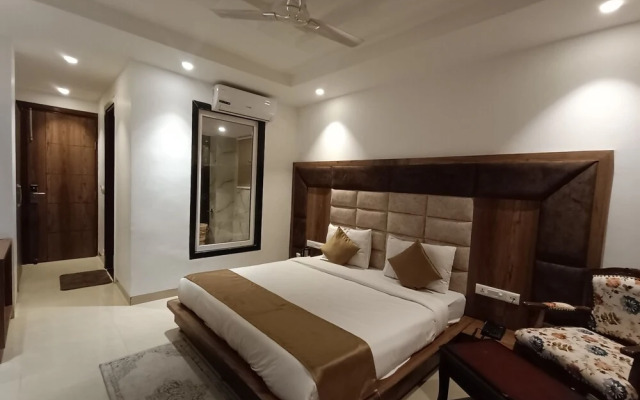 RR Hotel and Resort
