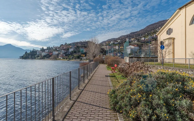 Pianello Charming Lake View