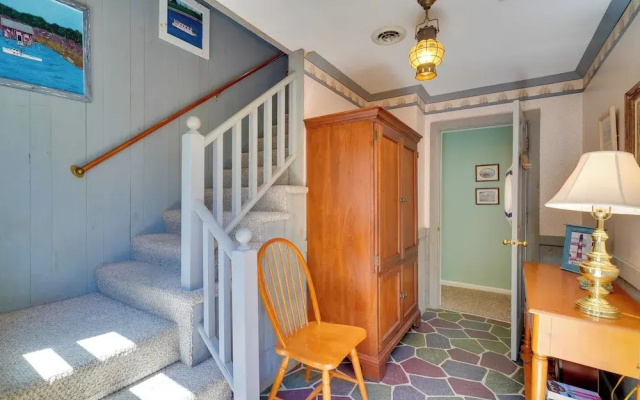 Spacious Kill Devil Hills Getaway w/ 3 Decks!