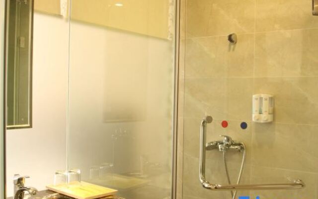 Jiaxiang Business Hotel