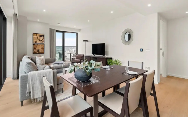 Luxury two Bedroom Apartment in East Londons Docklands