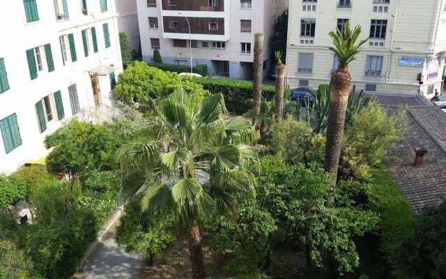 Cannes Mimoun Apartments