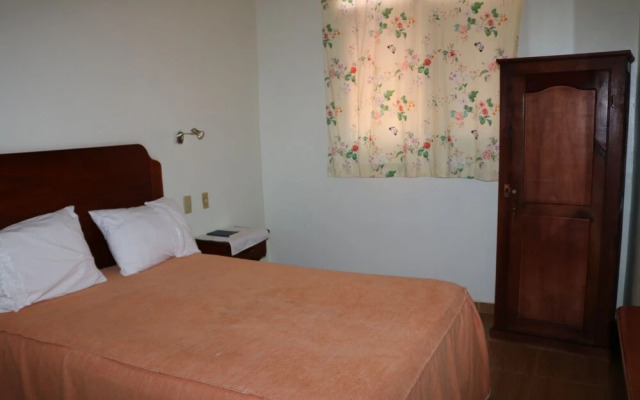 Hostal D Oleo Méndez