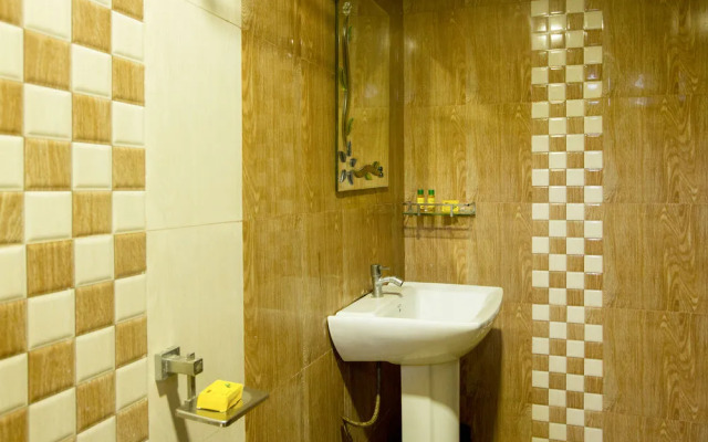 FabHotel Avs Kukatpalli