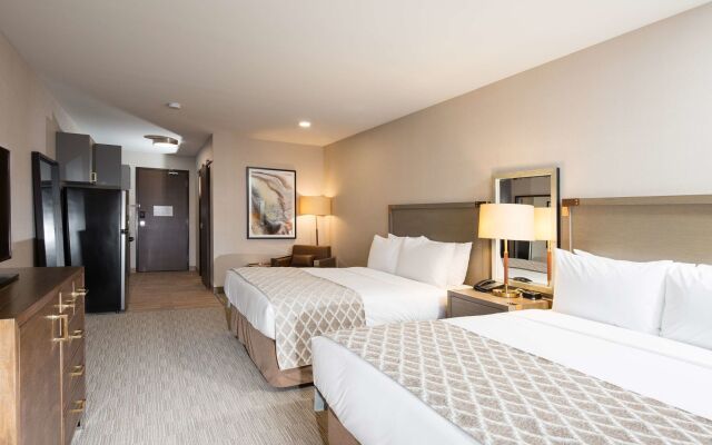 Pomeroy Inn & Suites Prince George