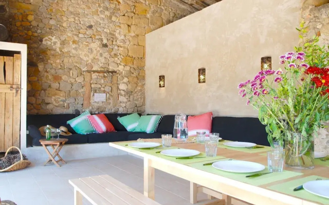 Traditional Estate From the XIV Century, With Swimming Pool