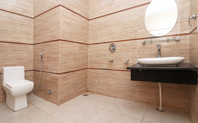 OYO 36065 City Tower Hotel