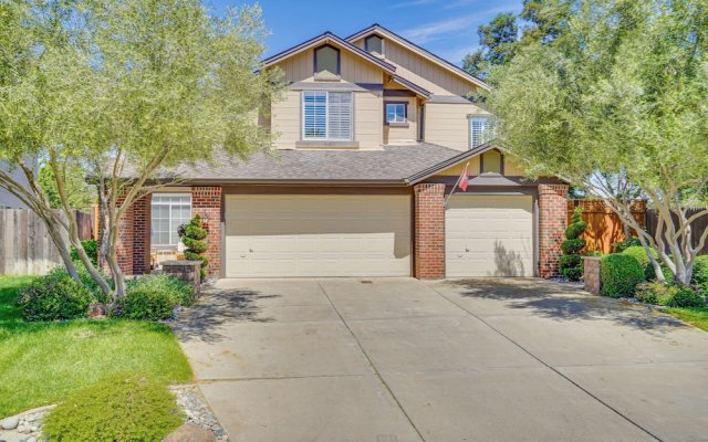 Expansive Tracy Home w/ Private Pool & Fire Pit!