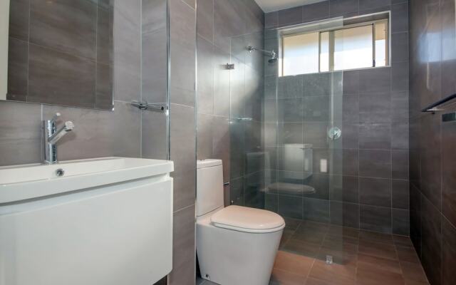 Alcheringa Unit 3 & 4, 32 Sandy Point Road