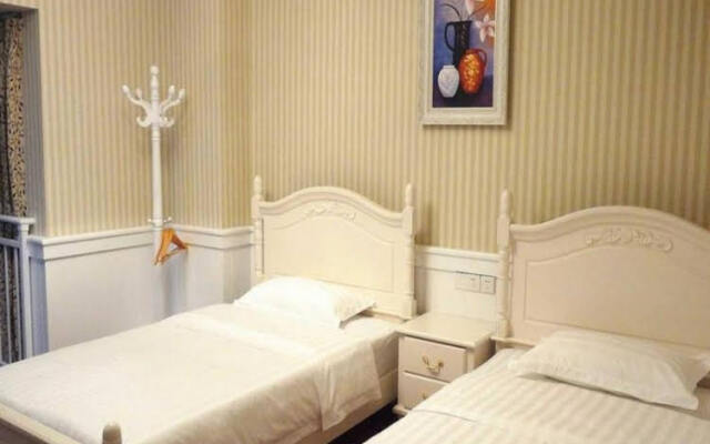 Nine Rooms Inn