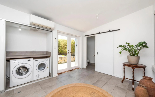 Captain's Heritage Cottage - central Fremantle 2 bedroom historic cottage – Guest Rooms – Perth